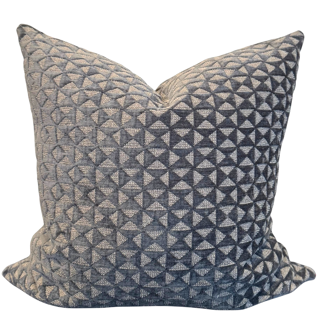 NEW! LYRA [square collection]